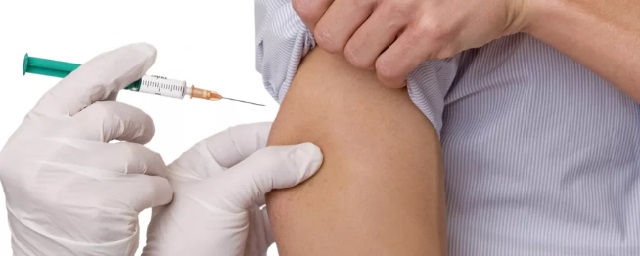 Названы сроки массовой вакцинации омичей от коронавируса